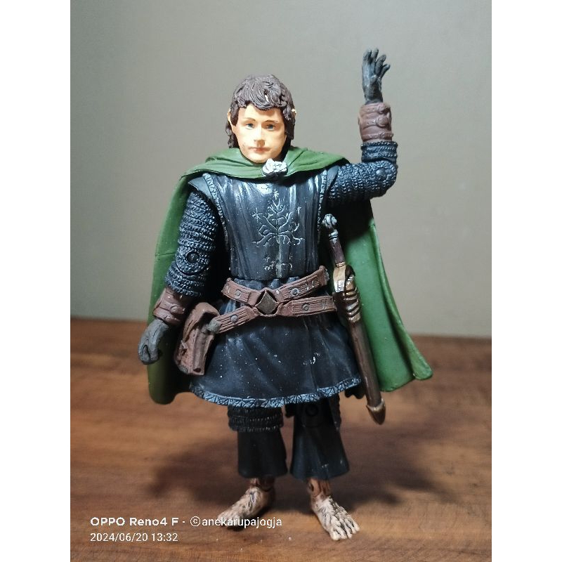 action figure lord of the ring pippin
