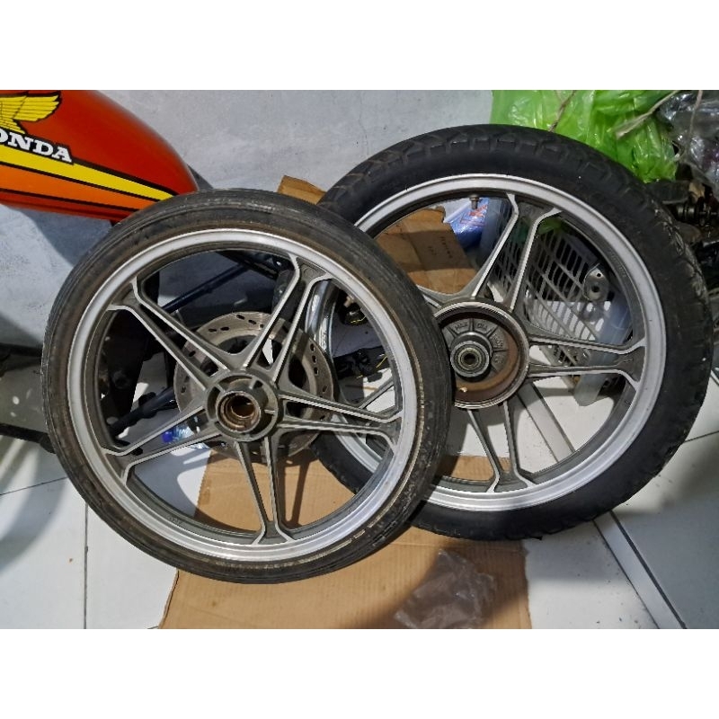 pelk velg suzuki thunder 125 original copotan