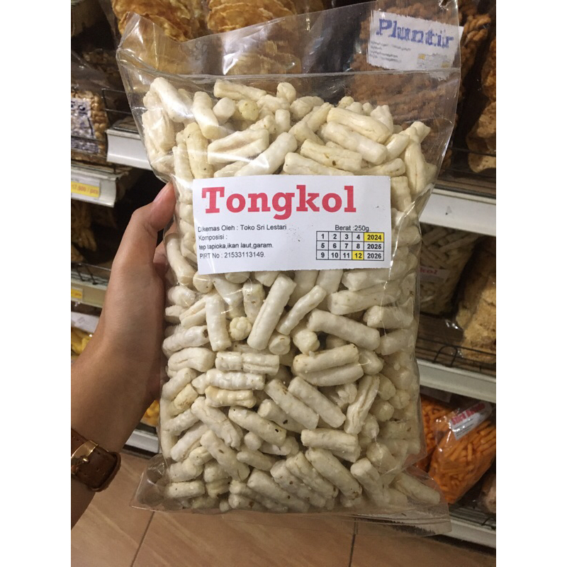 

Cemilan Kerupuk Ikan Tongkol ORI (250 gr)