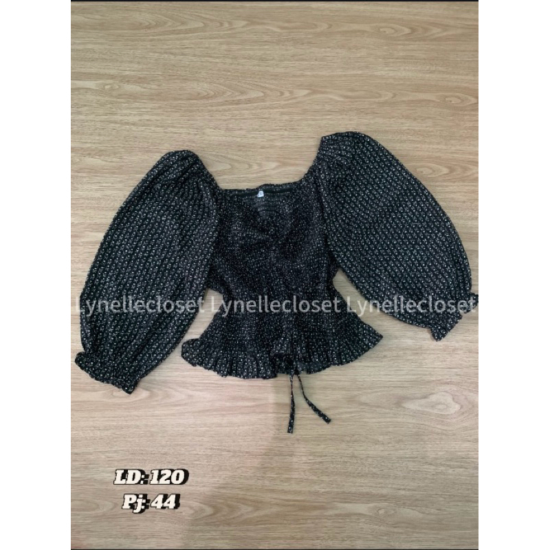 CROP TOP / ATASAN KOREA / BLOUSE / RENDA / BUNGA / FLOWER / PITA / COQUETTE / BLACK / HITAM