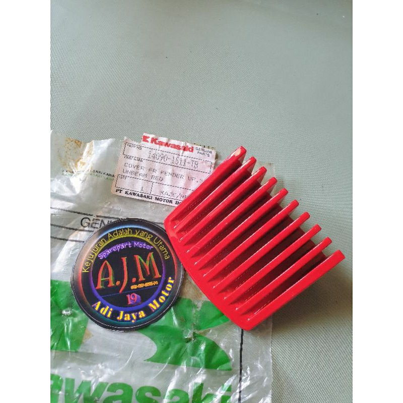 Cover Sisir Atas Spakbor Depan Kawasaki Kaze R Merah Original