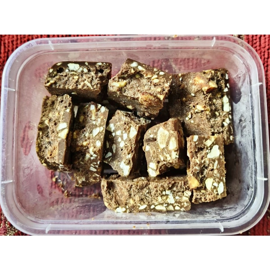 

Coklat Kubus Silverqueen