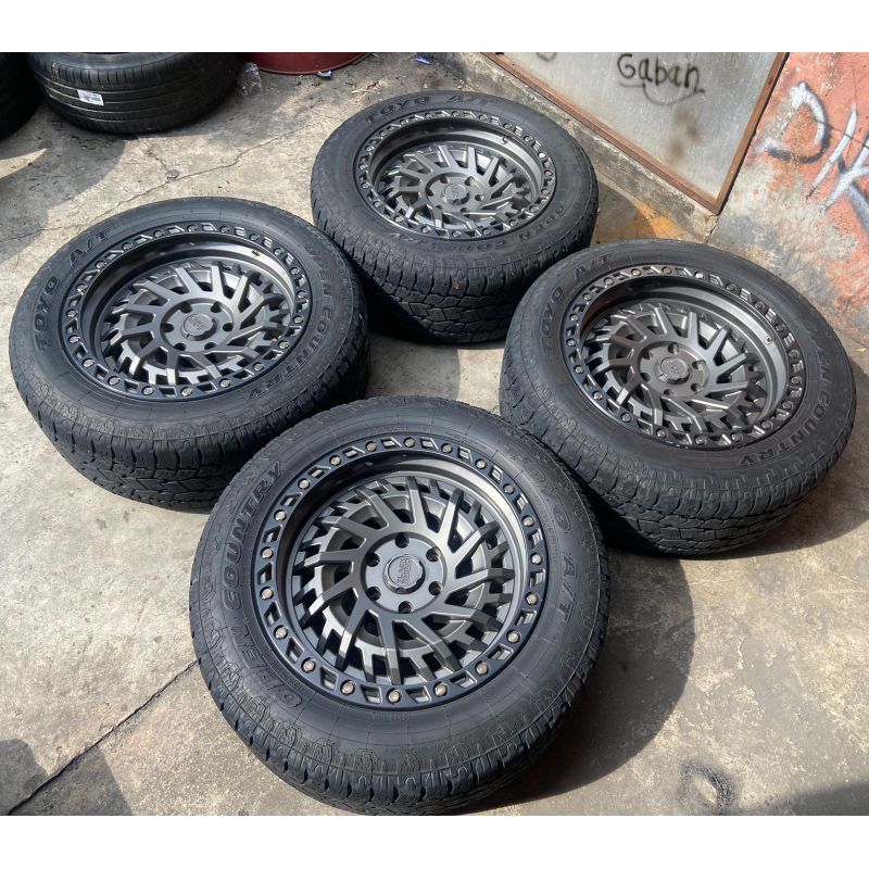 Velg Original Black Rhino Shredder R20x95 H6x139,7 Et12 Plush Ban Toyo 275/55 R20 Open Country A/T