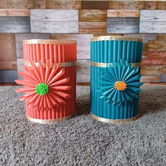 

Prakarya Sedotan Tempat Pensil Dan lain-lain