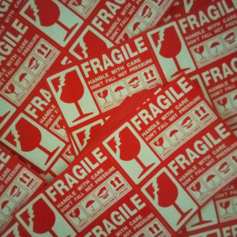 

stiker fragile 13 cm x 7 cm