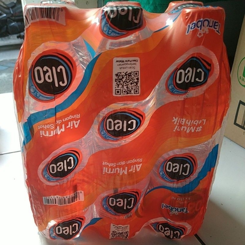 

Cleo Botol 550 ml isi 6 botol