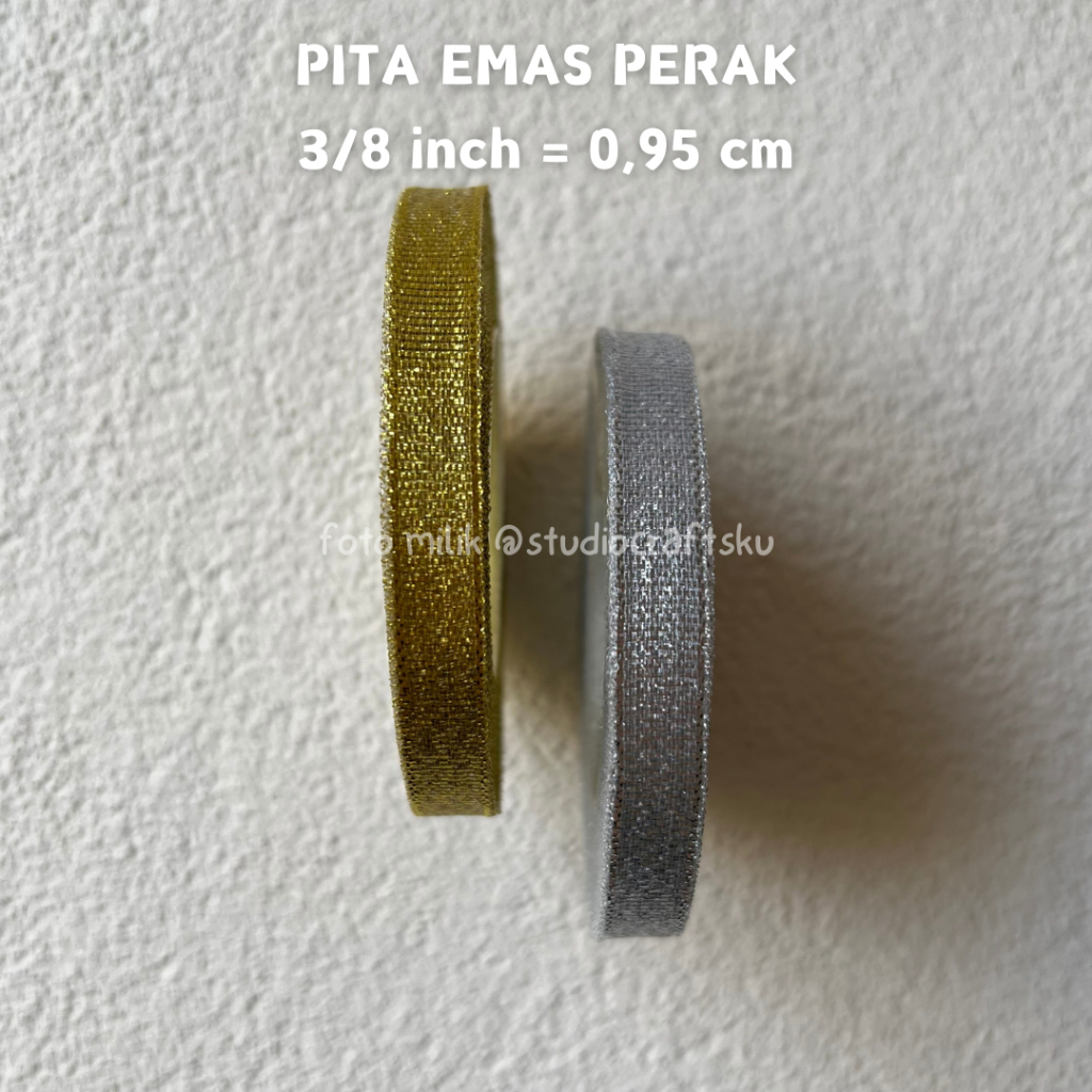 

Pita Emas Perak Pita Gold Silver 3/8 INCH = 0,95 CM | Pita Emas Perak 3/8" Pita Gold Silver 3/8in