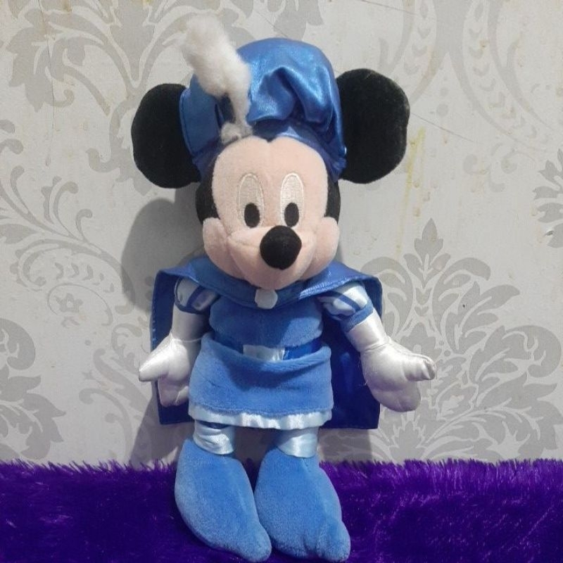 Boneka mickey peterpan