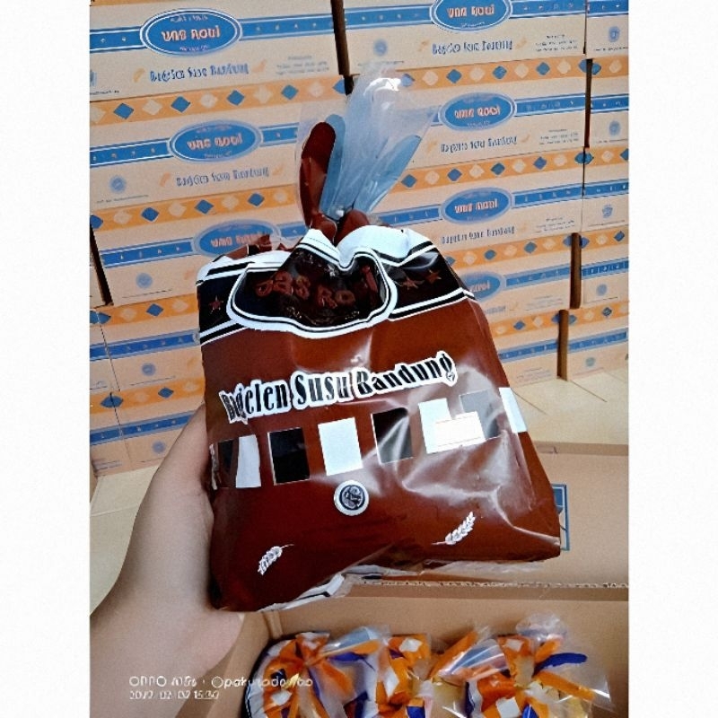

NOB roti kering bagelen 1 dus isi 4 kantong Rasa Keju susu coklat packing dus dan bubble wrap