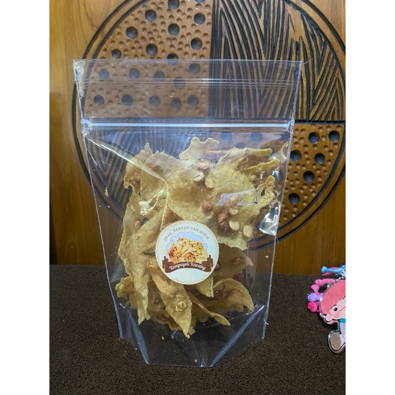 

Rempeyek Kacang “Deleni’s Crisps”