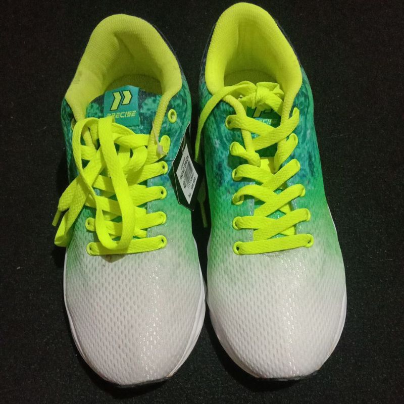 sepatu  precise