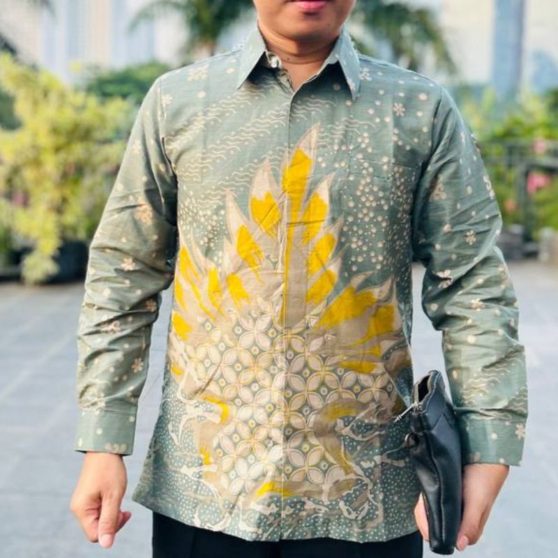 Kemeja batik pria GREEN SAGE lengan panjang bahan katun motif terbaru