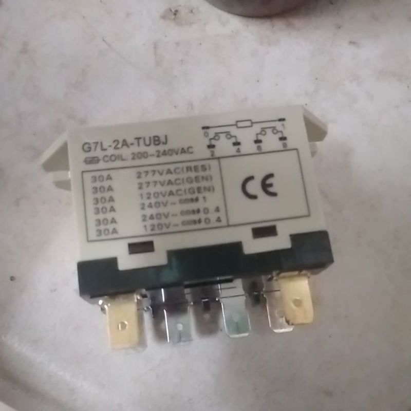 kontaktor ac daikin 2 pk omron