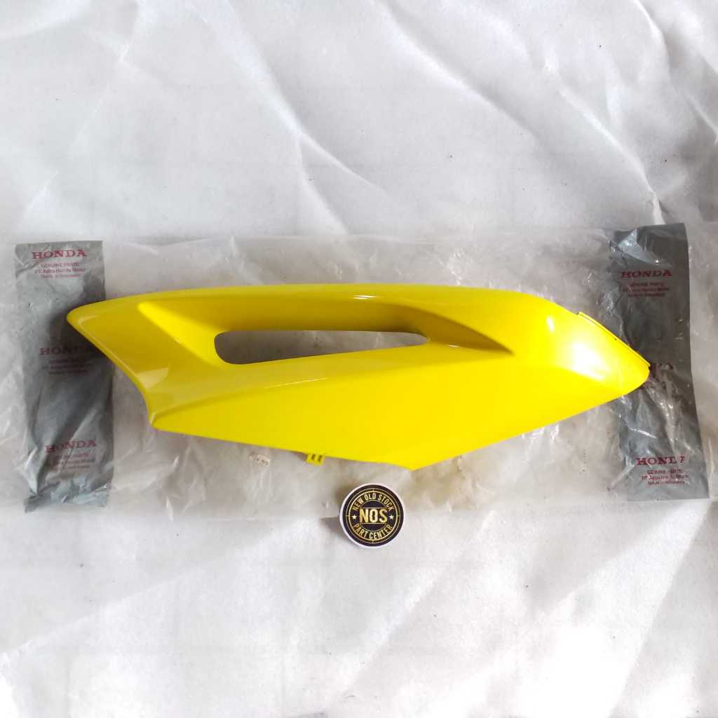 COVER SAYAP LEGSHIELD LEGSIL LEG SHIELD KANAN BAGIAN ATAS HONDA BLADE OLD LAMA KARBU WARNA KUNING OR