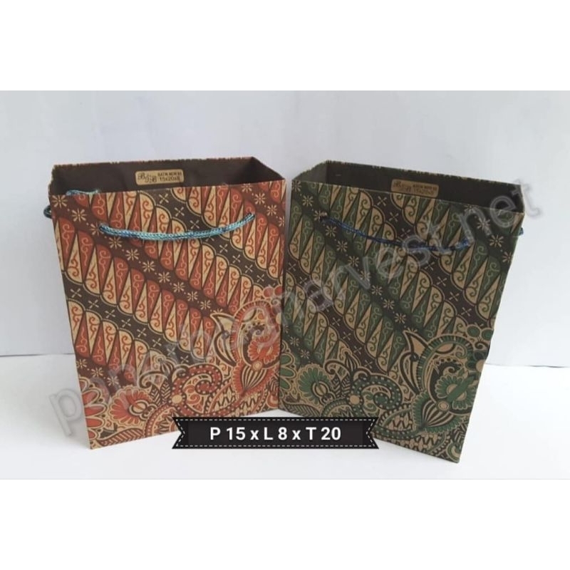 

Paper bag batik ukuran kecil
