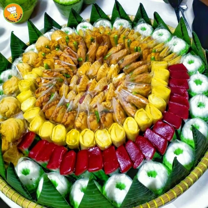 

Jajanan Pasar/Kue basah/Kue Tradisional/Jajanan Tampah/Kue Tampah/isi 160 pcs