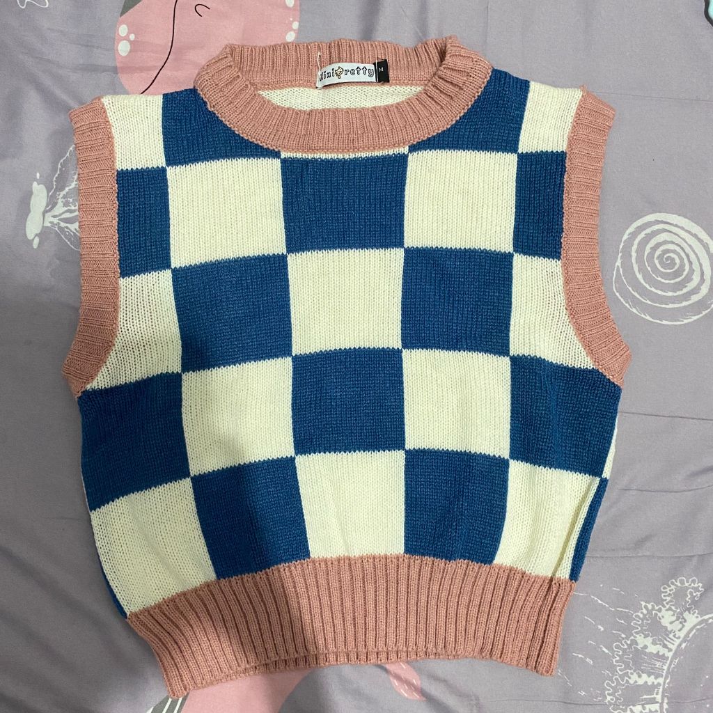 PRELOVED VEST KNIT KOTAK | ROMPI RAJUT CROP MOTIF KOTAK KOTAK | VEST KOREA KEKINIAN