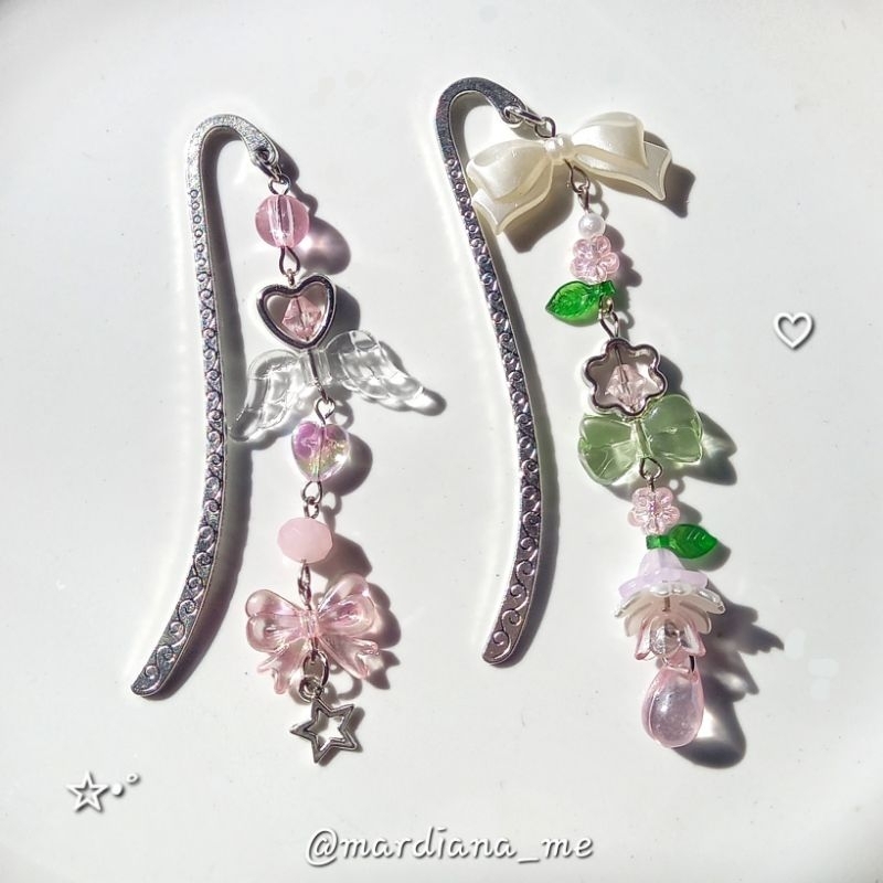 

Beads bookmark/penanda buku manik/ cute bookmark