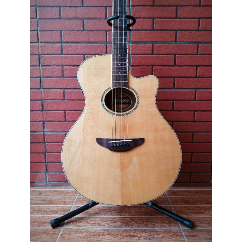 Yamaha APX-600 Second Original