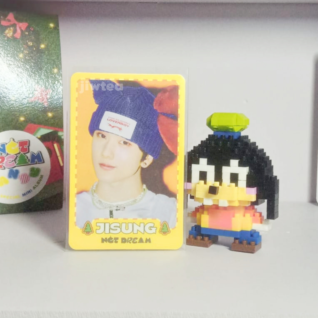 official jisung trading card candy