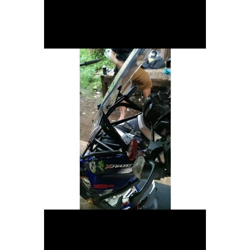 BRECKET BRACKET VISOR YAMAHA X RIDE