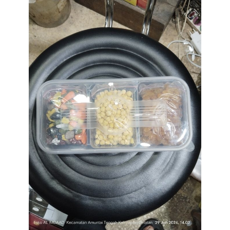 

makanan khas saudi Arabia oleh oleh haji dan umrah