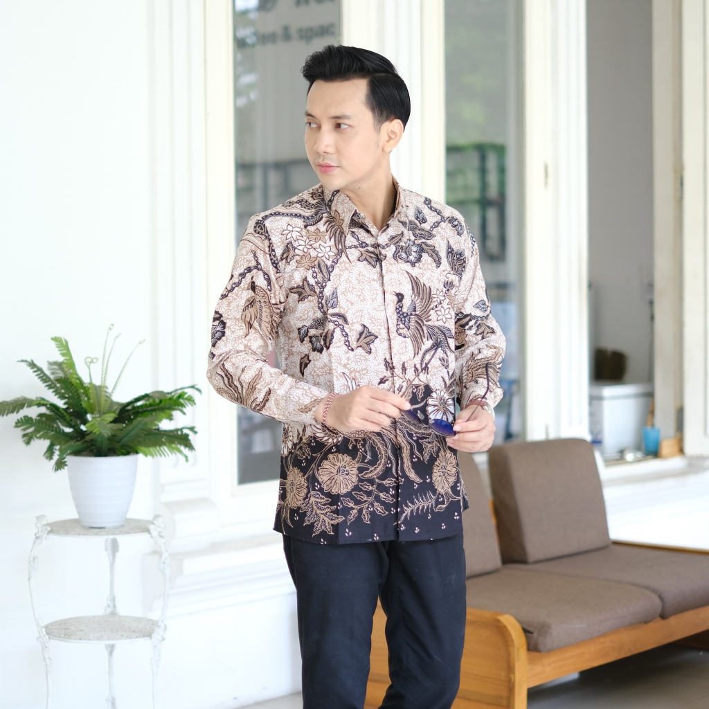Kemeja Batik Pria Original Slimfit Motif Wahyu Merak Baju Batik Pria Lengan Panjang Lapis Furing Hem