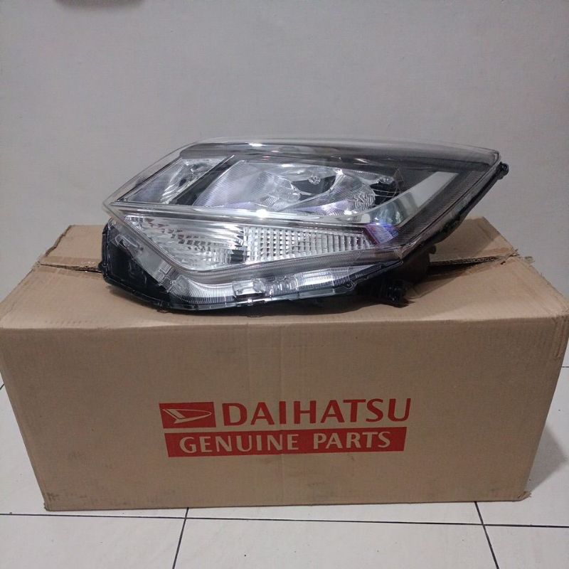 HEADLAMP KIRI SIGRA D81170-BZ450-001
