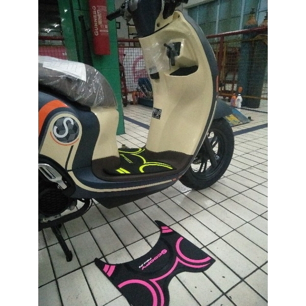 Karpet Motor Scoopy 2013 sampai 2024 Karpet Scoopy Pijakan Kaki Scoopy Aksesoris Motor Scoopy