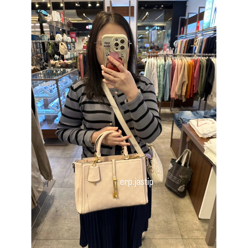 GUESS SALE 70% [JAMES LOGO GIRLFRIEND SATCHEL]