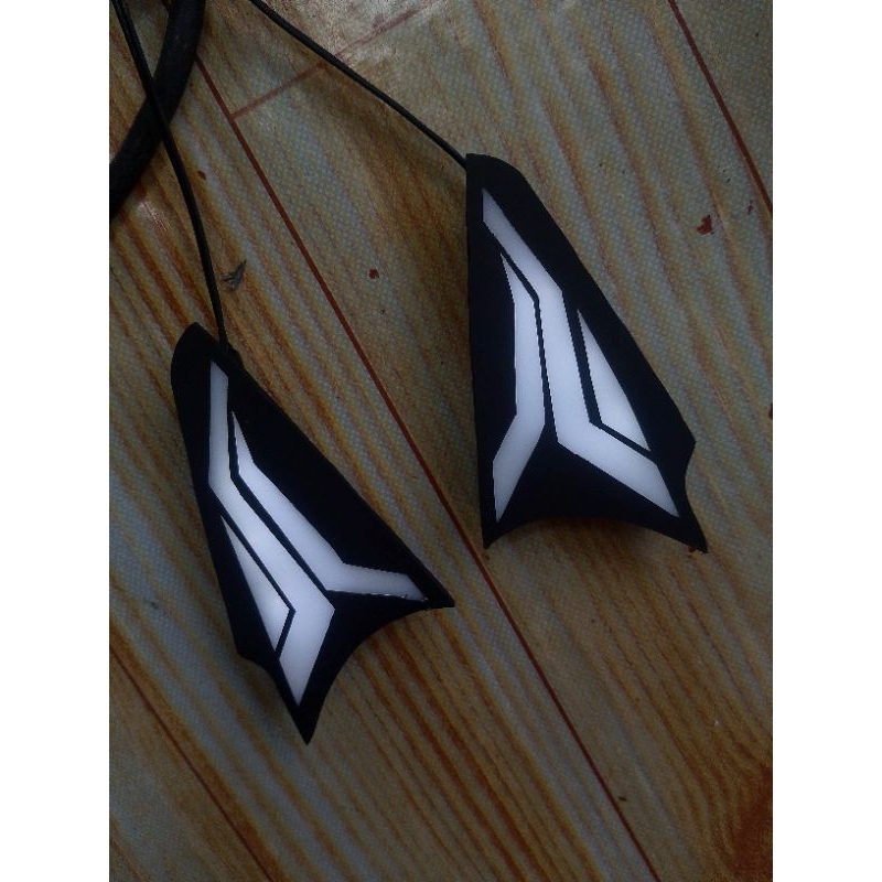 sepasang custom frame model sudut projie biled Vario LED old 125/150 Vario LED New 125/150