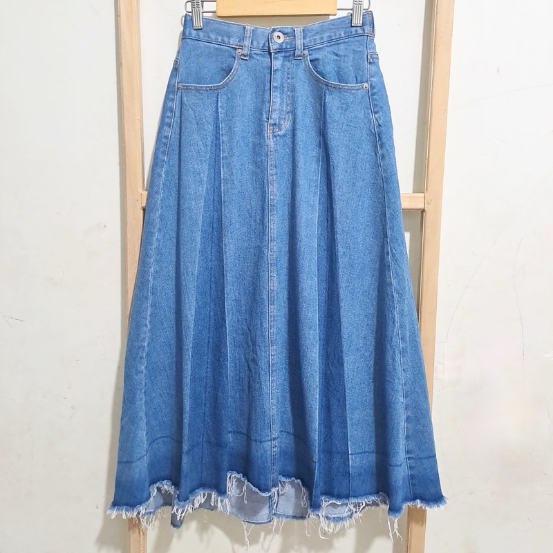 PLV Denim Flared Skirt/ Denim A Line skirt/ Jeans A line/ Rok jeans pecah kopi/ Rok jeans megar not 