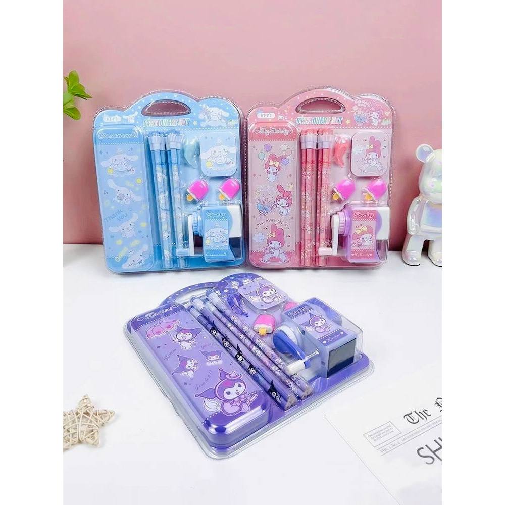 

Set Alat Tulis Anak/ Set 5 in 1 Alat Tulis Anak/ Alat Tulis Tema Sanrio Kuromi Cinnamoroll Melody/ Set Kotak Pensil 4 in 1