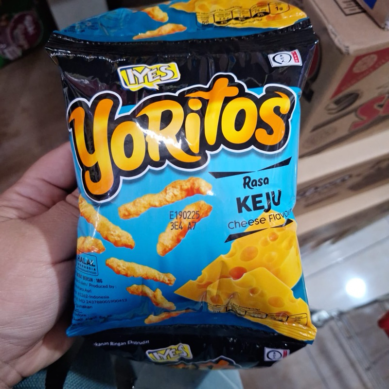 

IYES YORITOS rasa Keju 18gram renteng