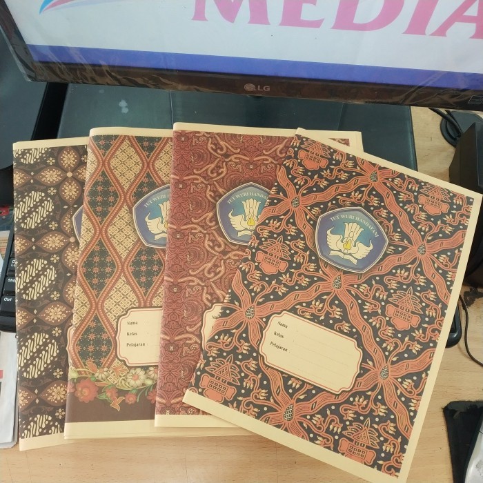 

Sampul Coklat B5 / Sampul Batik Buku Boxy (10)