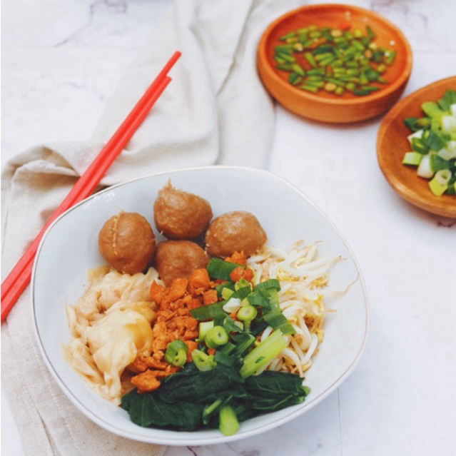 

BAKSO PANGSIT FROZEN / INSTAN / SIAP SAJI / BAKMI INSTAN / MIE AYAM INSTAN / MIE AYAM FROZEN / PANGSIT FROZEN