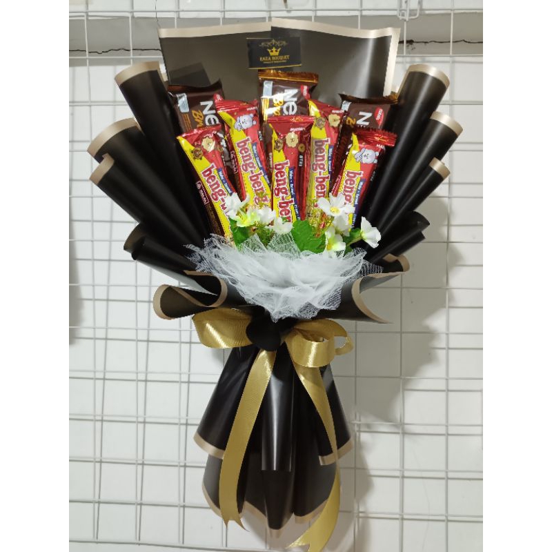 

bucket snack coklat/hadiah/ultah/sidang/skripsi/wisuda