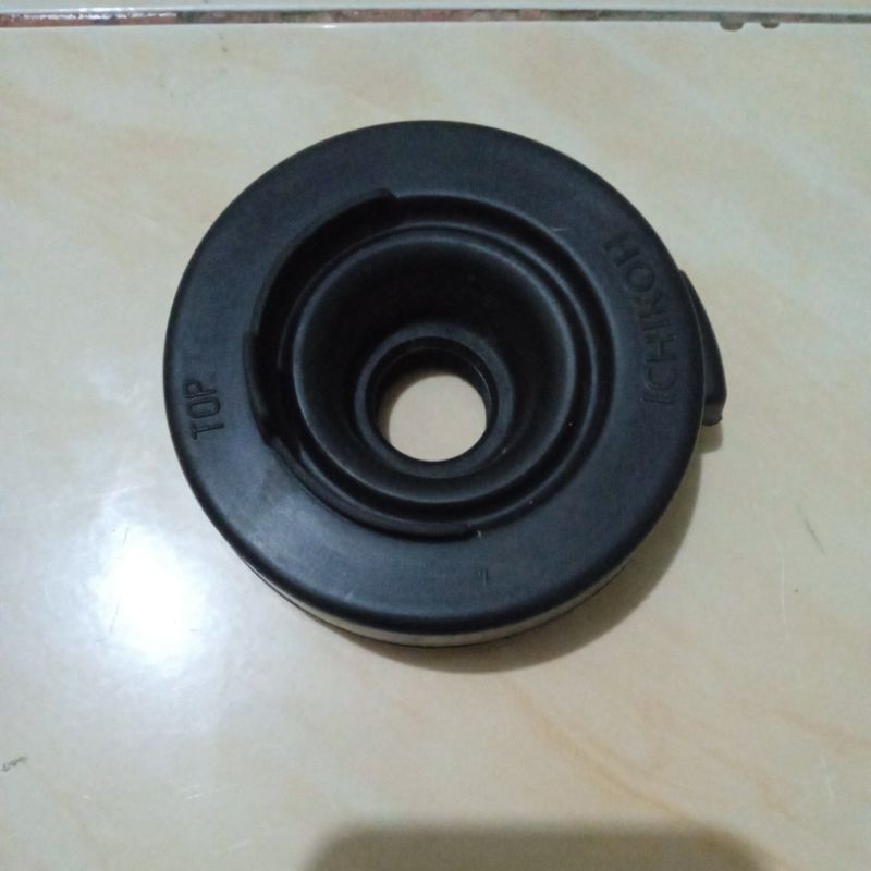 kAret penutup bohlam lampu besar lampu depan Isuzu panther touring