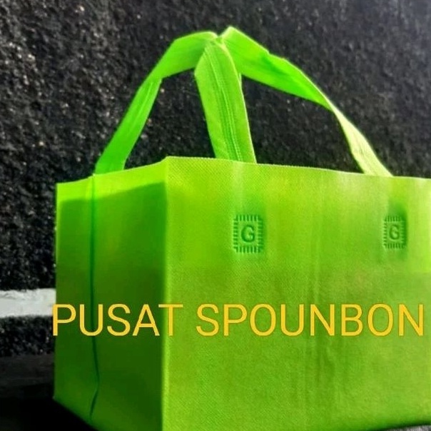 

Hematku spounbond box gift hajatan 18x18pressdus kotak isi 12pcs