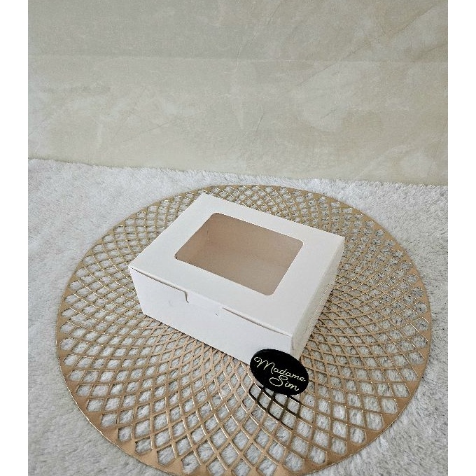 

KP8 BOX IVORY SNACK BOX LAMINASI DUS ROTI KARDUS 16x12x7 JENDELA ISI 1 PCS