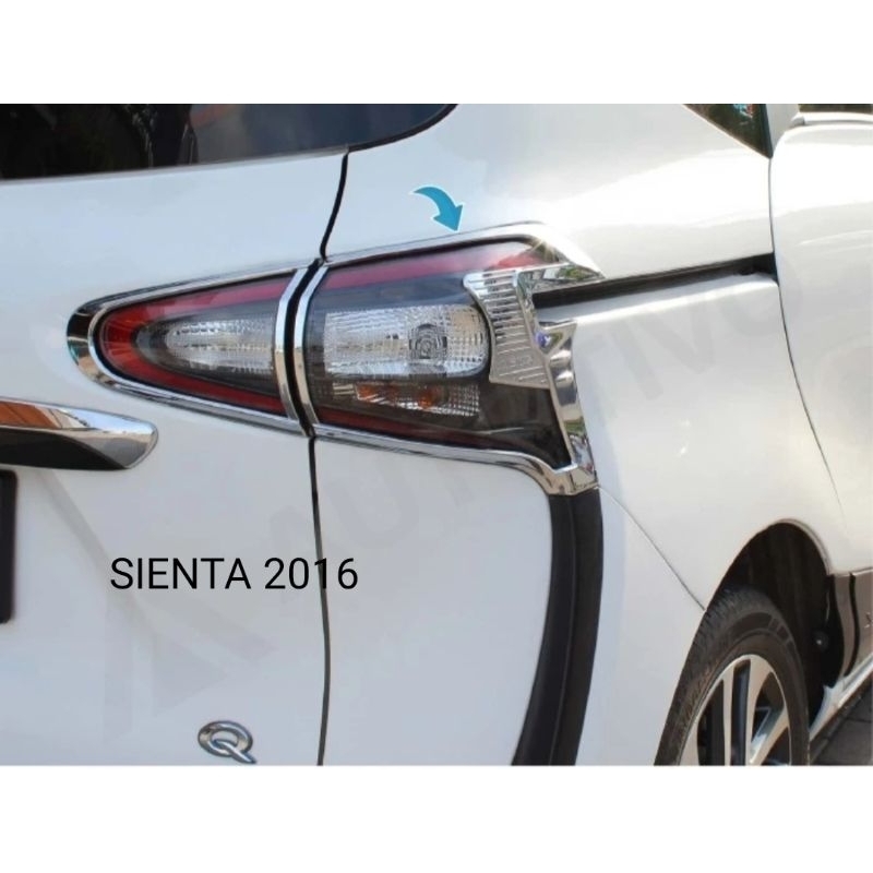 Garnish Lampu Belakang Sienta Chrome