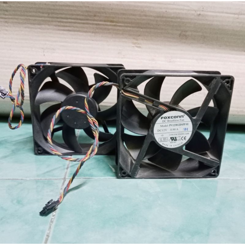 kipas foxconn 12Vdc  - 0,90Amper /ukuran : 12 x 12cm