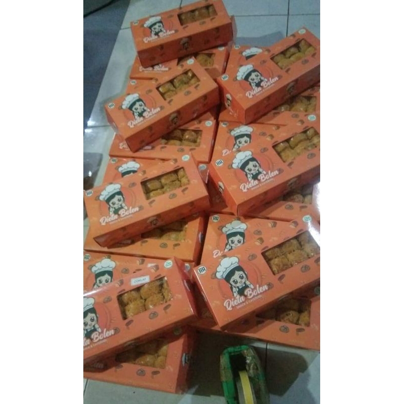 

bolen pisang coklat isi 24