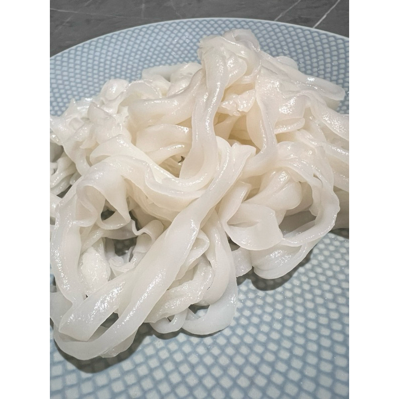 

KWETIAU BERAS ASLI ( HOMEMADE TANPA BAHAN PENGAWET)