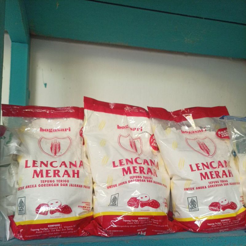 

Tepung terigu lencana merah 1kg