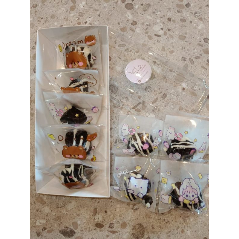 

Coklat biskuit Almond ala Sweet Ward's - Mini box (Isi 5)