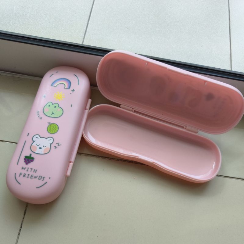 

Kotak pensil serbaguna motif cartoon