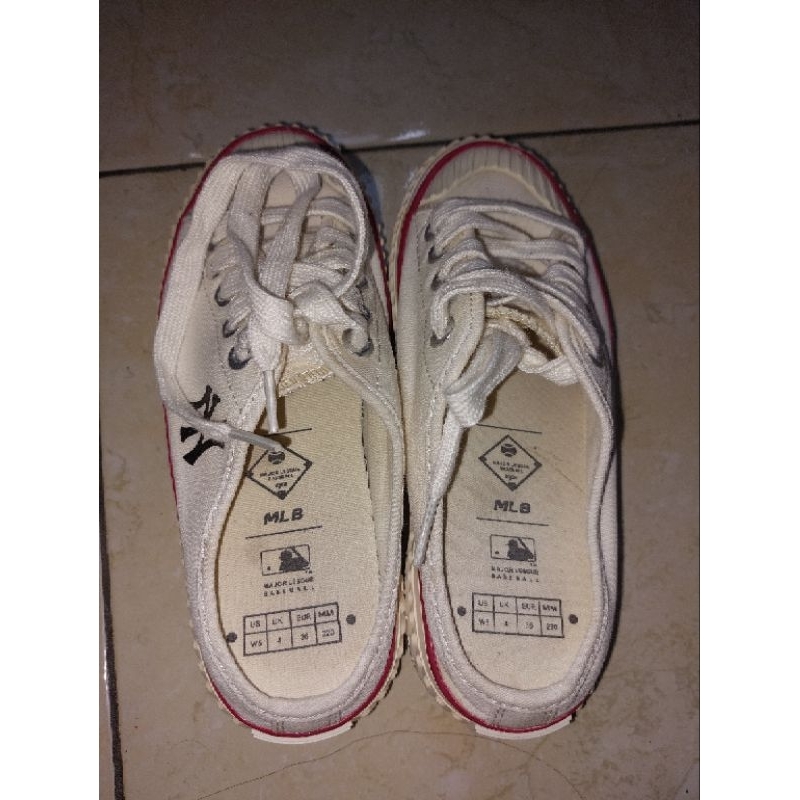 Sepatu MLB second