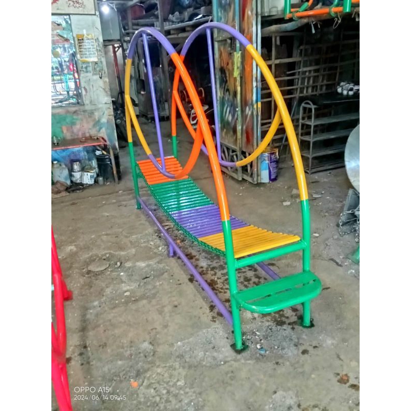 mainan jembatan rantai, jembatan goyang