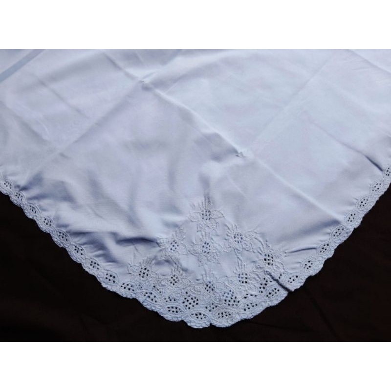 Jilbab sekolah bordir manual segi empat jumbo putih by Reni Bordir